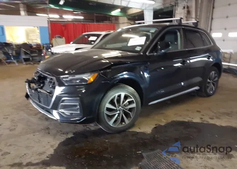 2021 Audi Q5 Premium 45 Tfsi Quattro S Tronic z USA, uszkodzony, nr VIN WA1AAAFY0M2102598